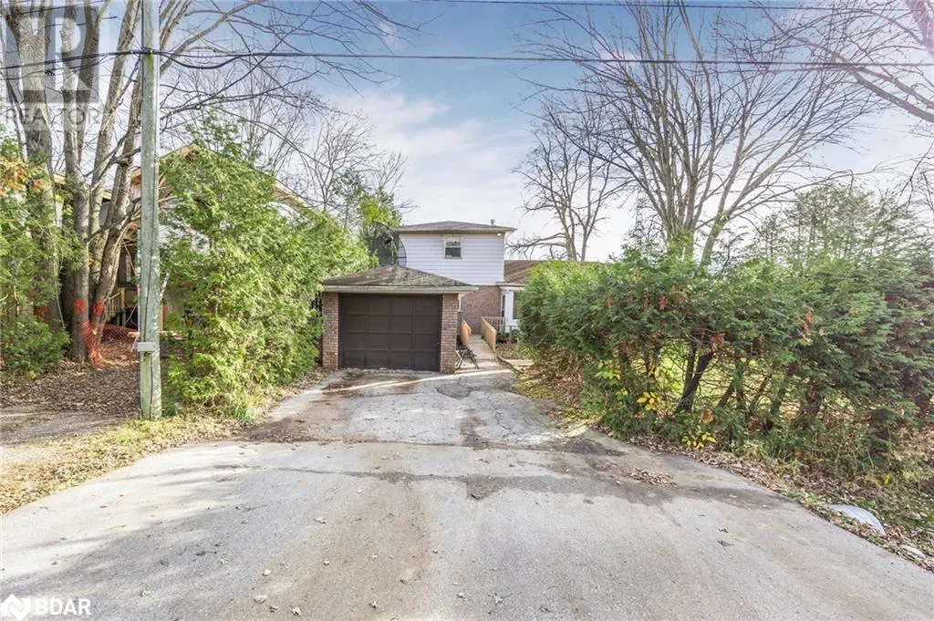 769 WOODLAND Drive