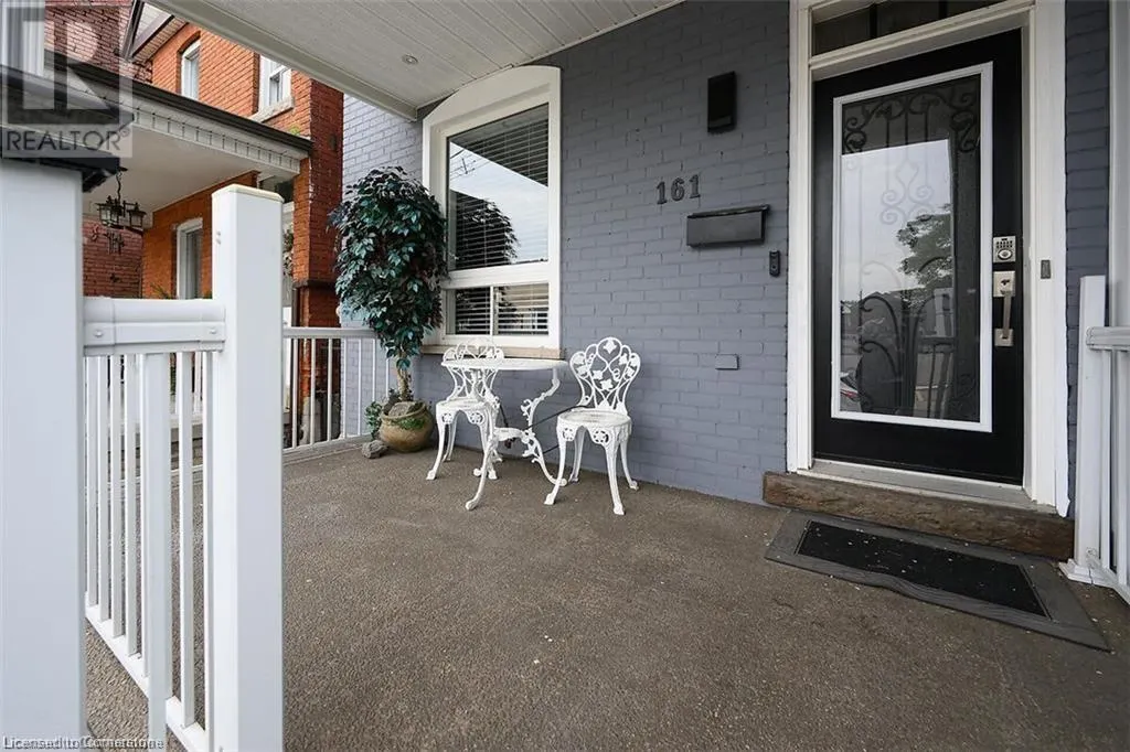 161 OAK Avenue