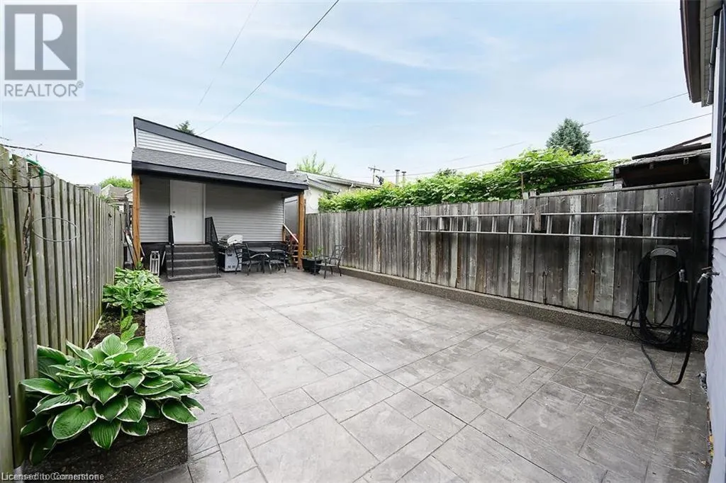 161 OAK Avenue