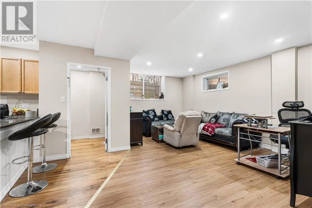 155 ELMIRA Road N