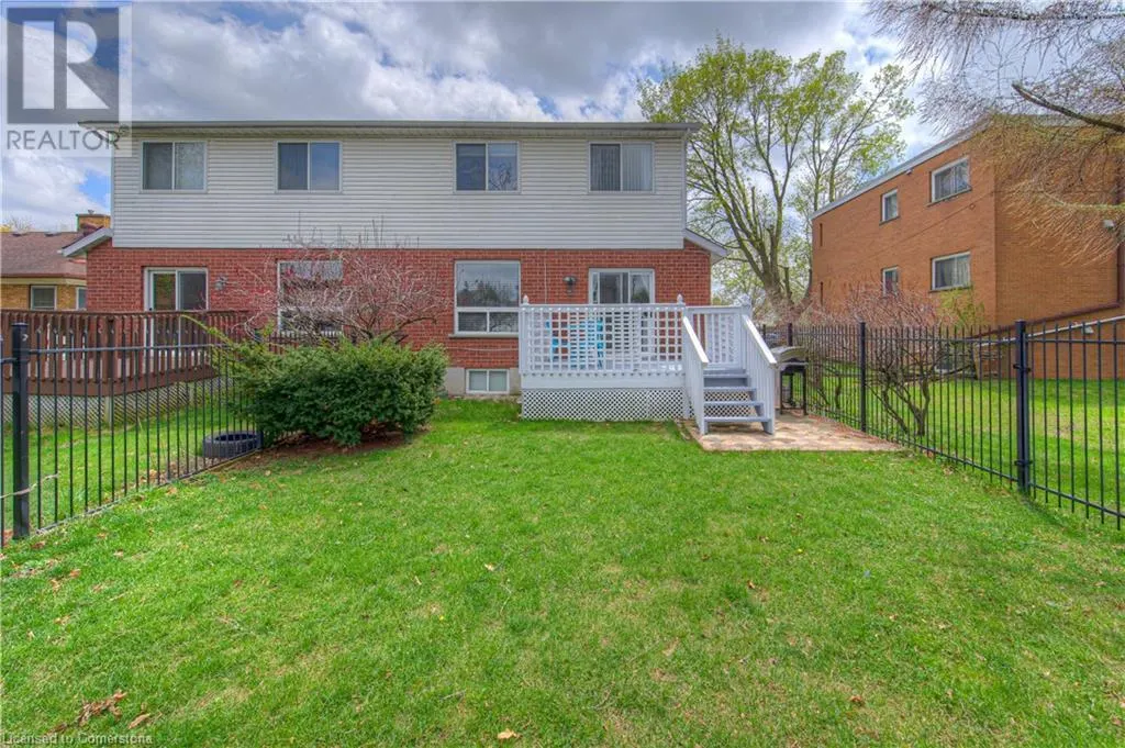 17 ROSEMOUNT Drive