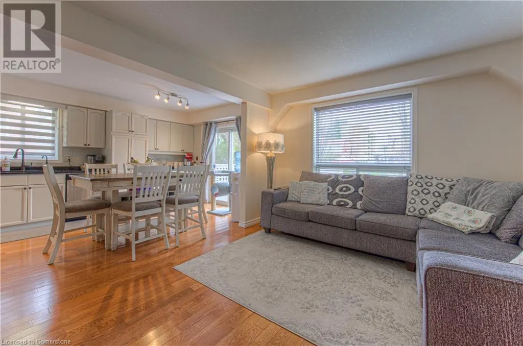17 ROSEMOUNT Drive
