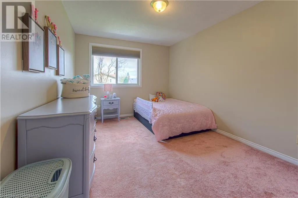 17 ROSEMOUNT Drive