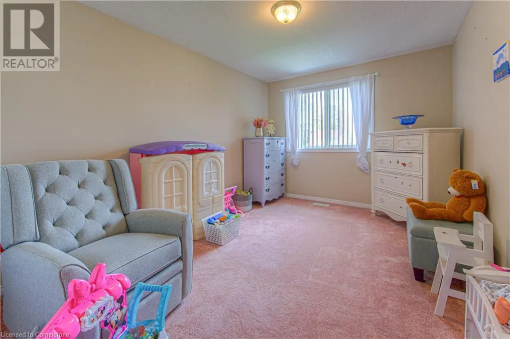 17 ROSEMOUNT Drive