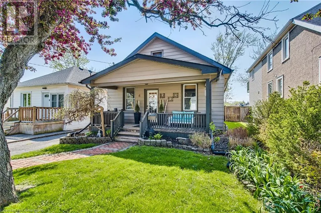 4 RAVINE Road