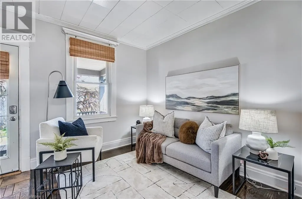 4 RAVINE Road