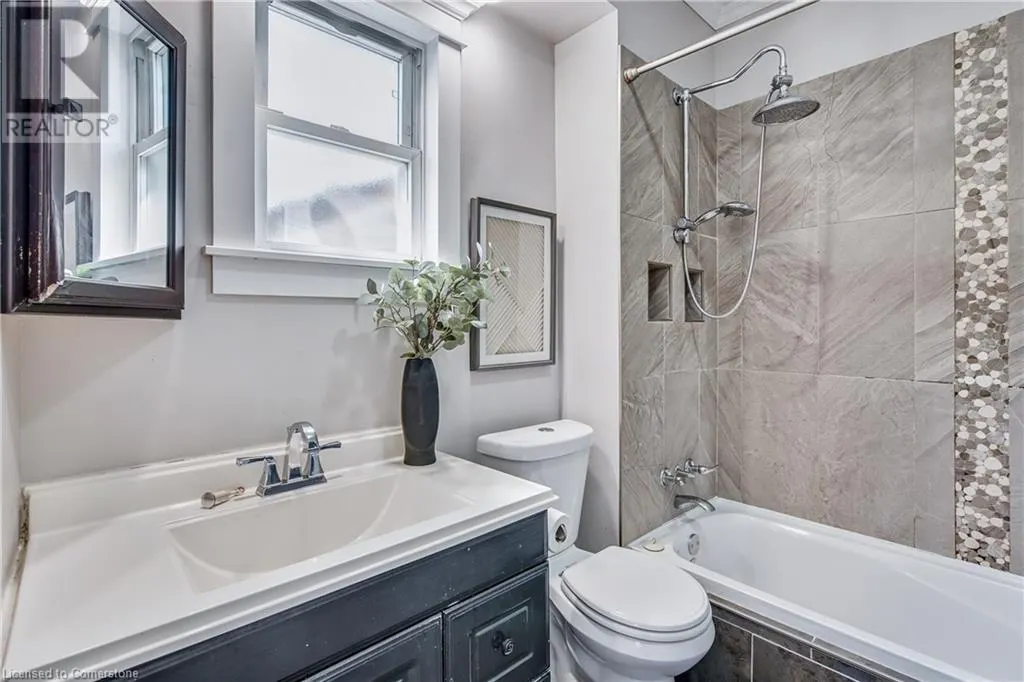 4 RAVINE Road