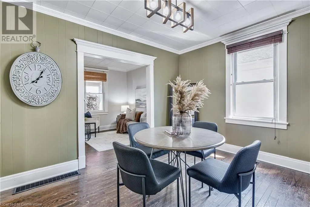 4 RAVINE Road