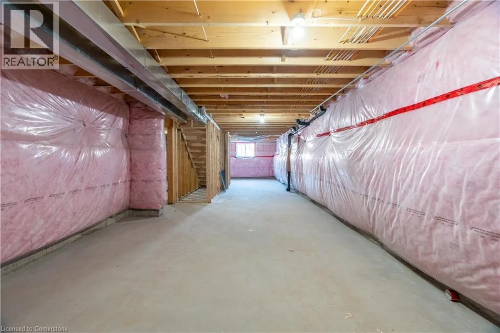 5.5 SOUTH COURT Street W