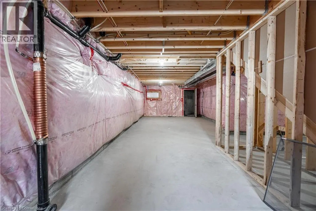 5.5 SOUTH COURT Street W