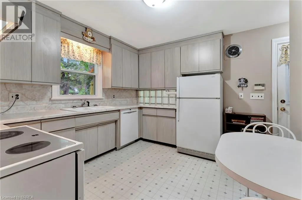 78 AVA Road