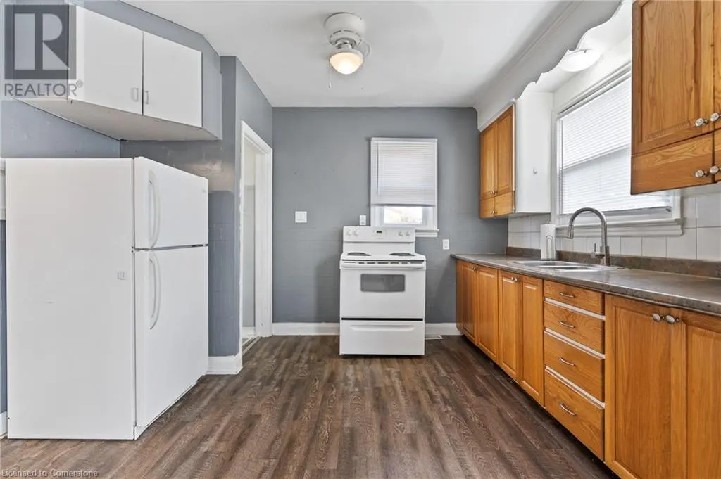 11 MARLBOROUGH Avenue