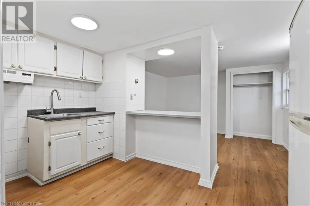11 MARLBOROUGH Avenue