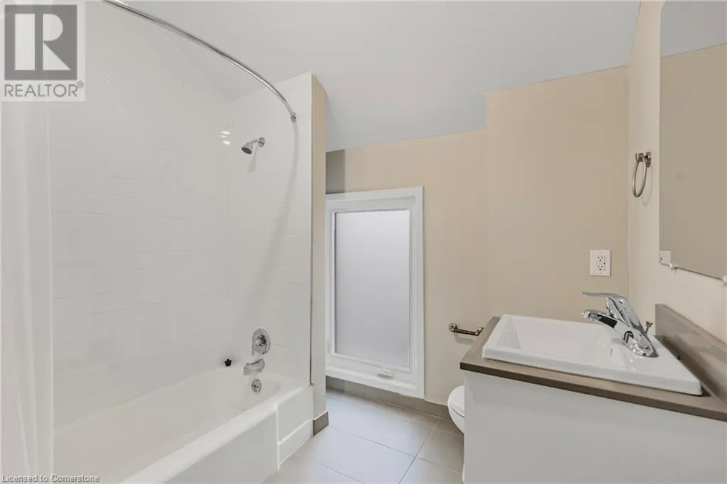 82 WELLAND Avenue Unit# 10, #10
