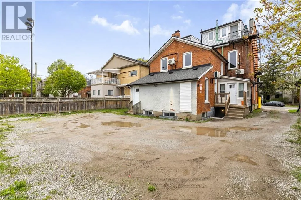82 WELLAND Avenue Unit# 10, #10