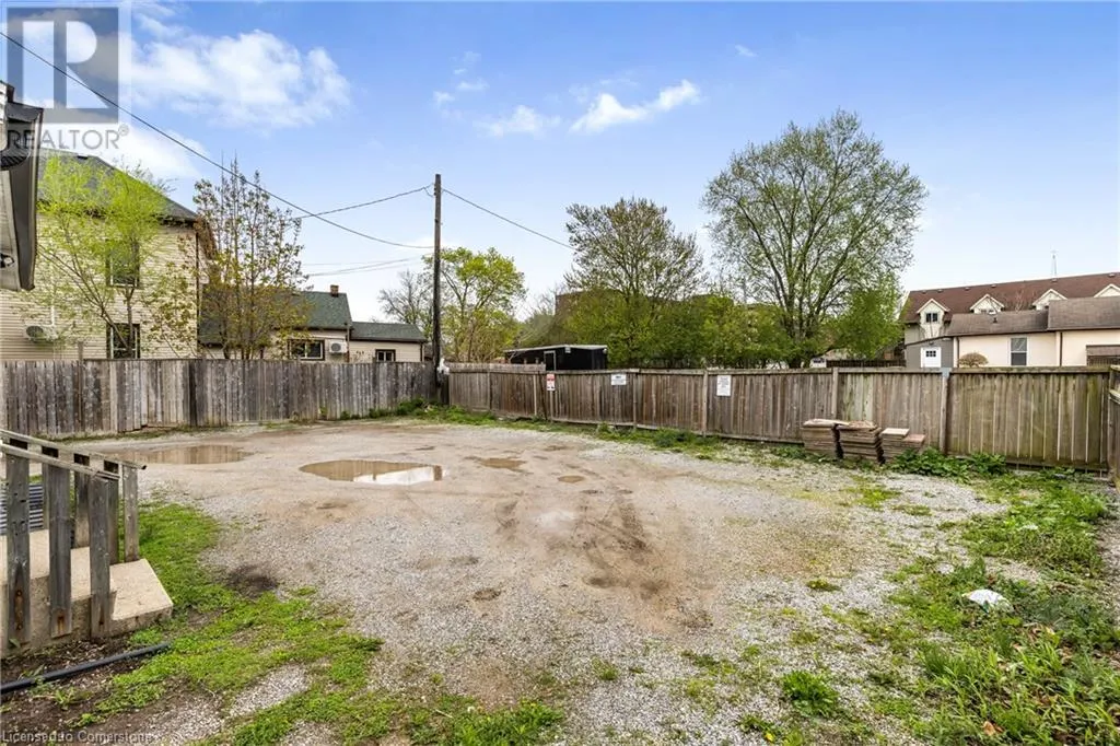 82 WELLAND Avenue Unit# 10, #10