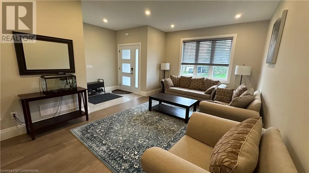 45 ELEANOR Avenue