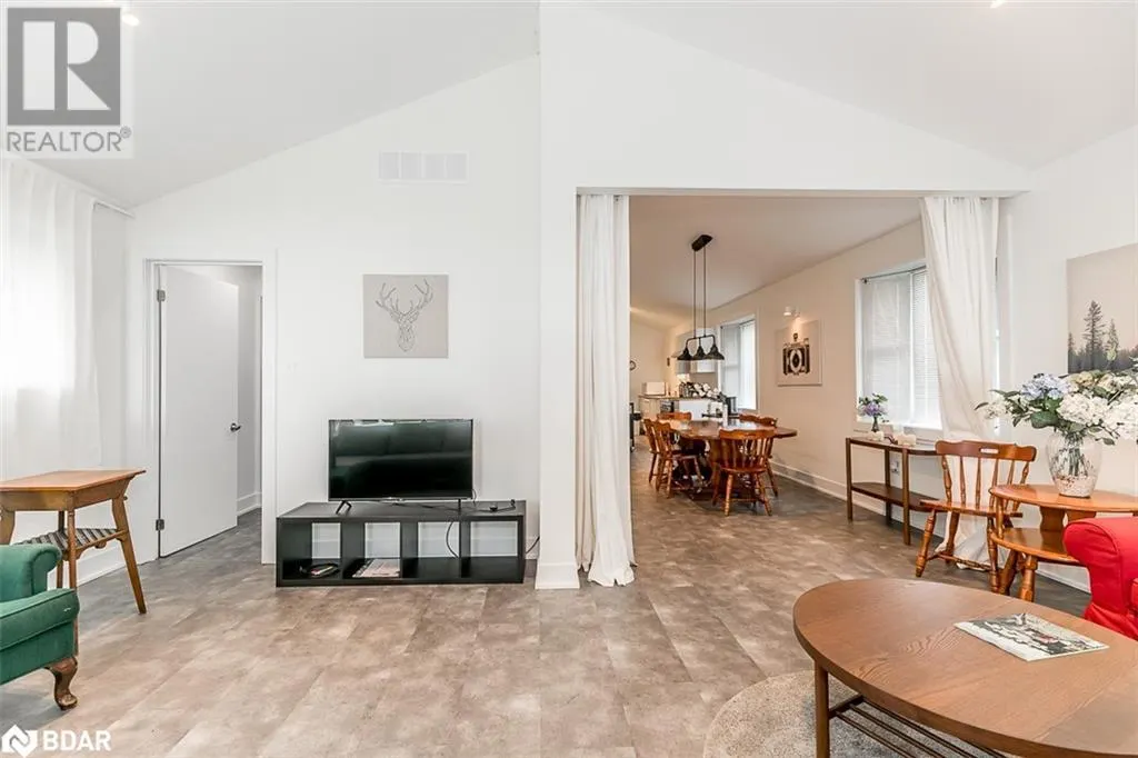 1283 MAPLE Road