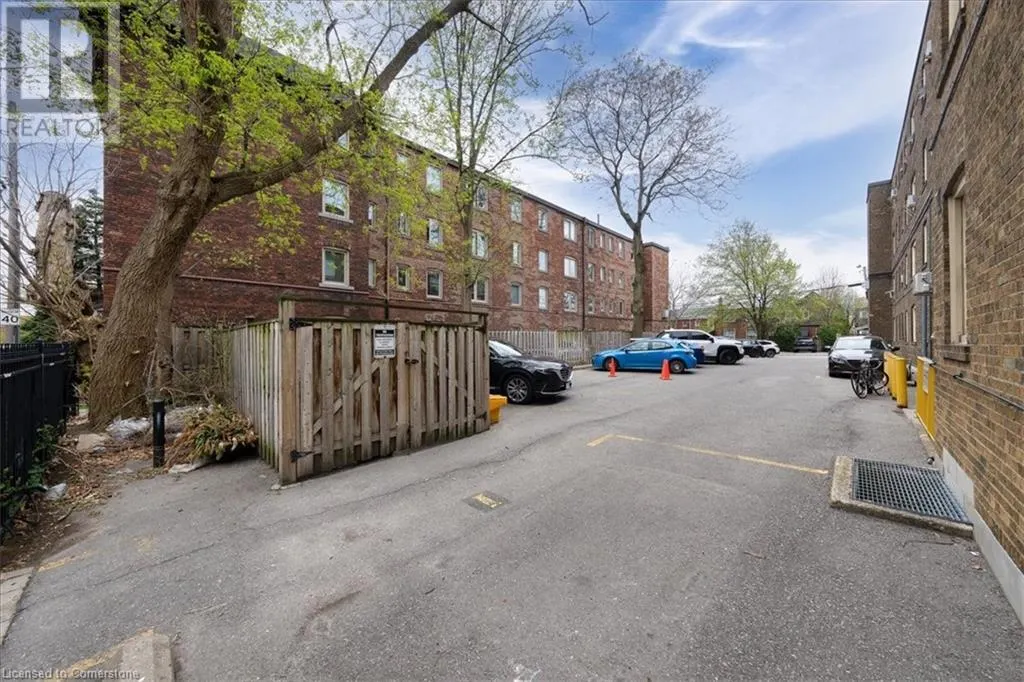 114 VAUGHAN Road Unit# 103, #103
