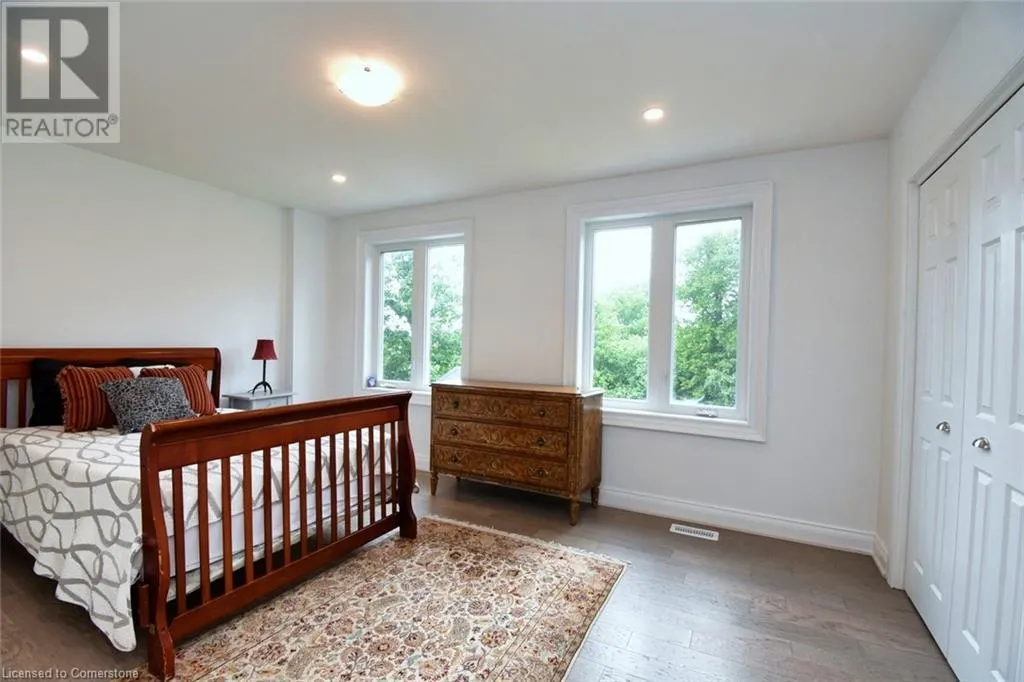 237 HIGHLAND Road E
