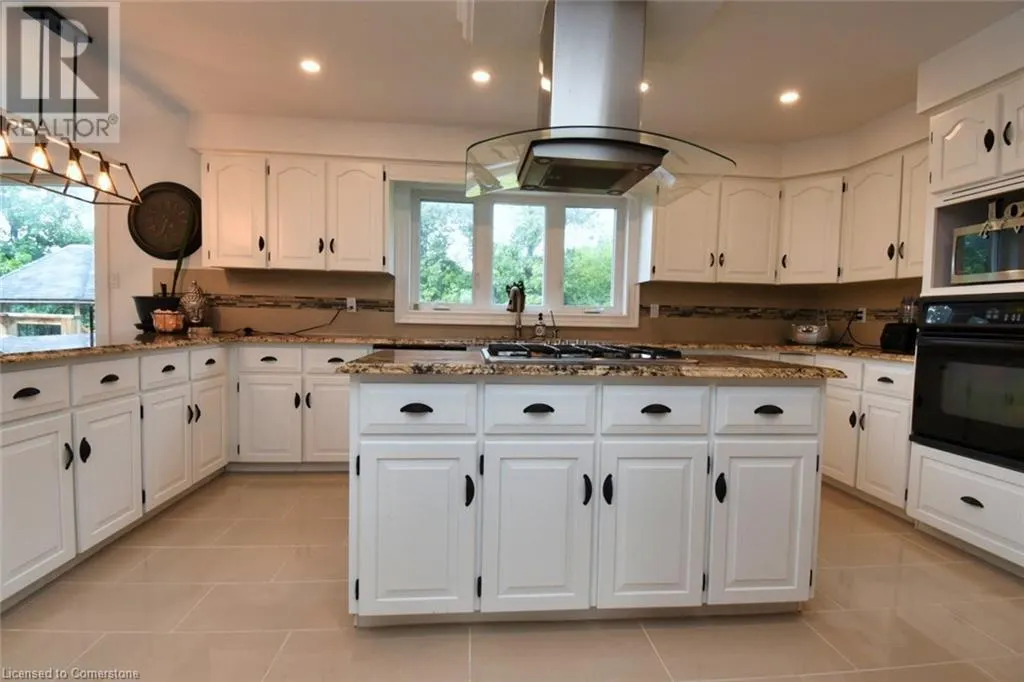 237 HIGHLAND Road E