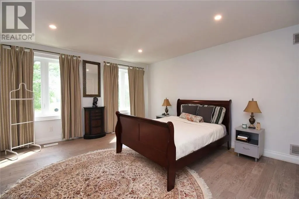 237 HIGHLAND Road E