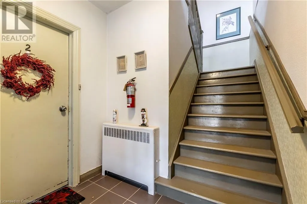 13 MCMASTER Avenue