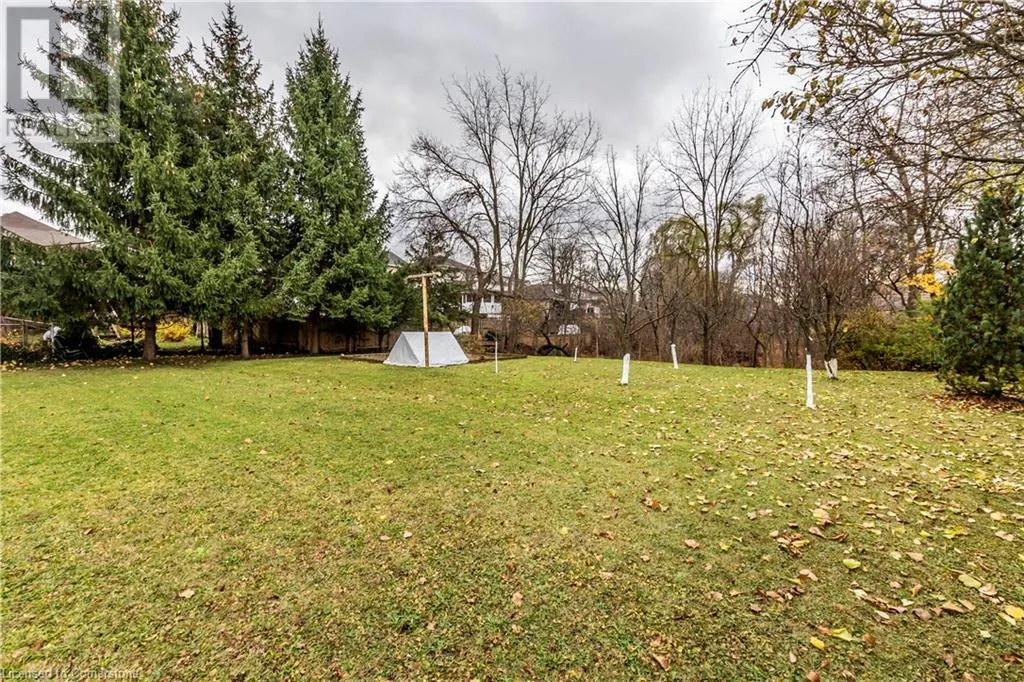 13 MCMASTER Avenue
