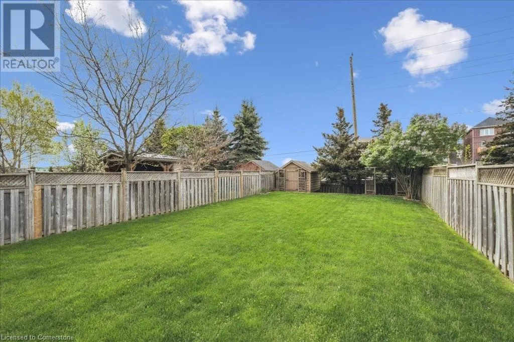 519 COMMONWEALTH Crescent