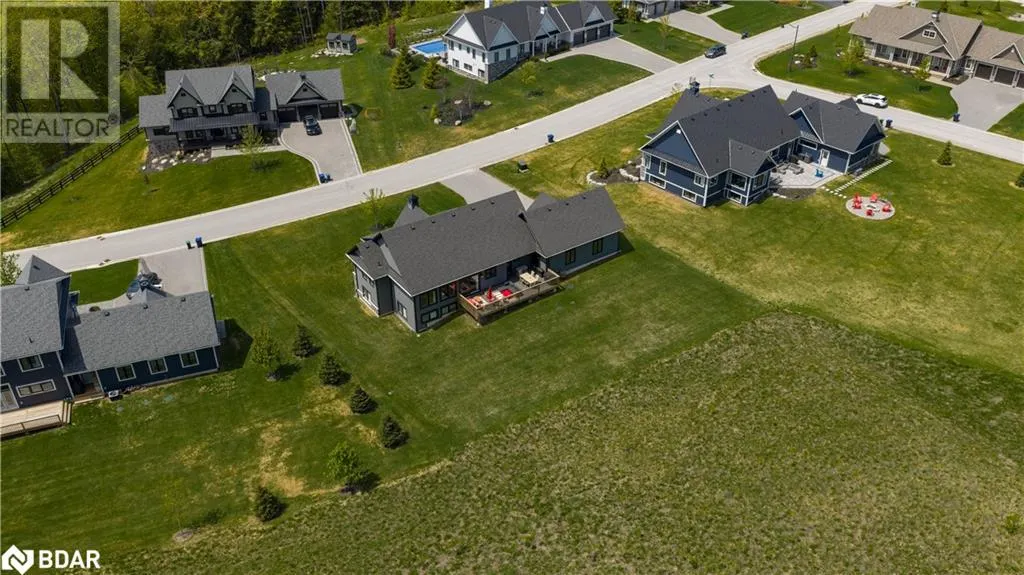 43 THOROUGHBRED Drive