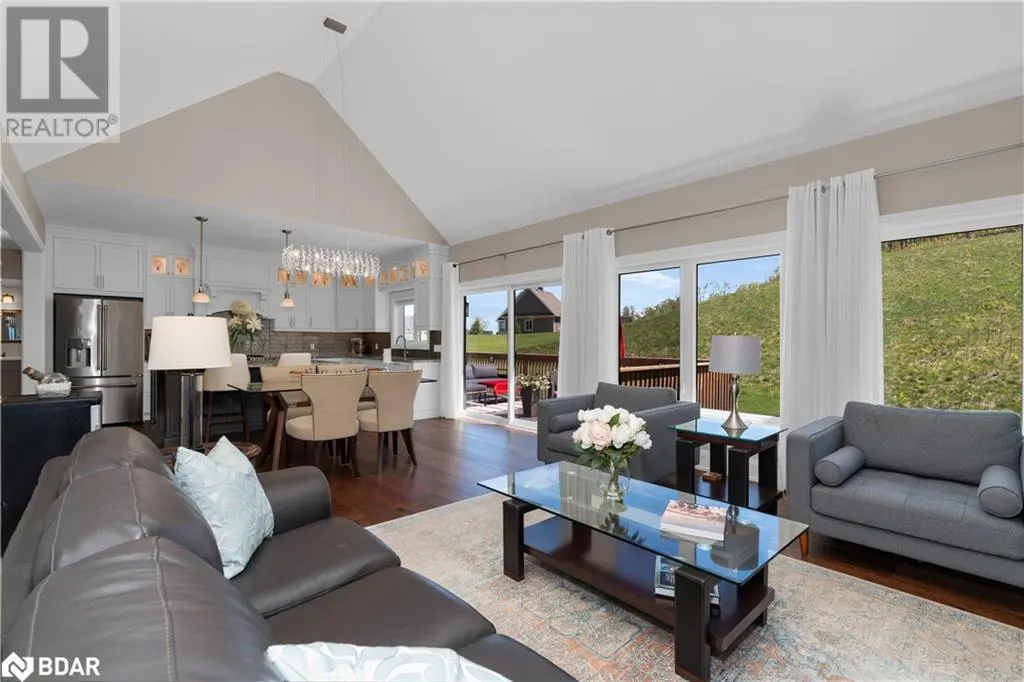 43 THOROUGHBRED Drive