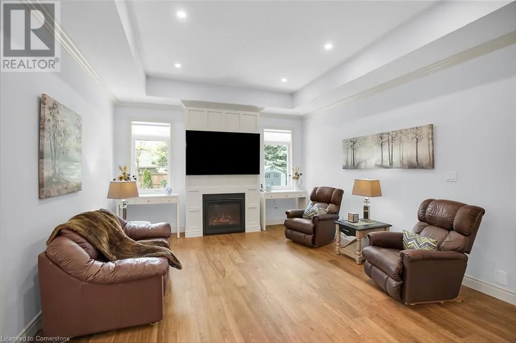 18 KEMP Crescent