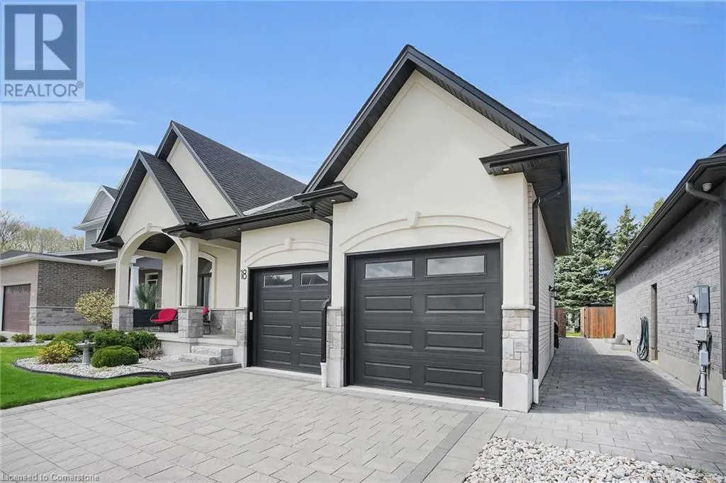 18 KEMP Crescent