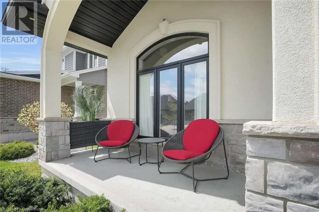 18 KEMP Crescent