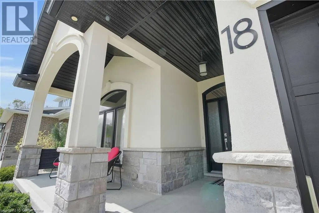18 KEMP Crescent