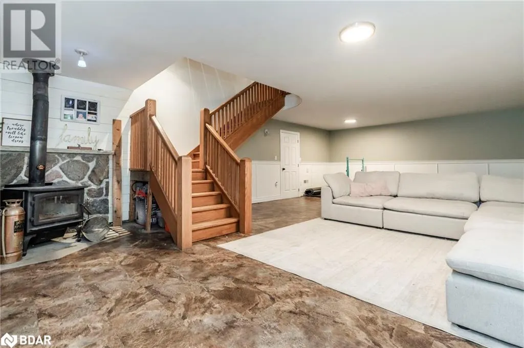 936488 DUFFERIN COUNTY ROAD 18 Road