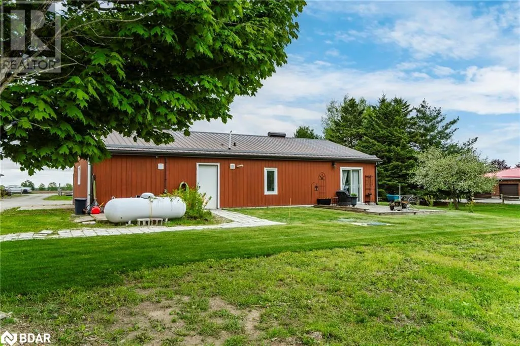 936488 DUFFERIN COUNTY ROAD 18 Road