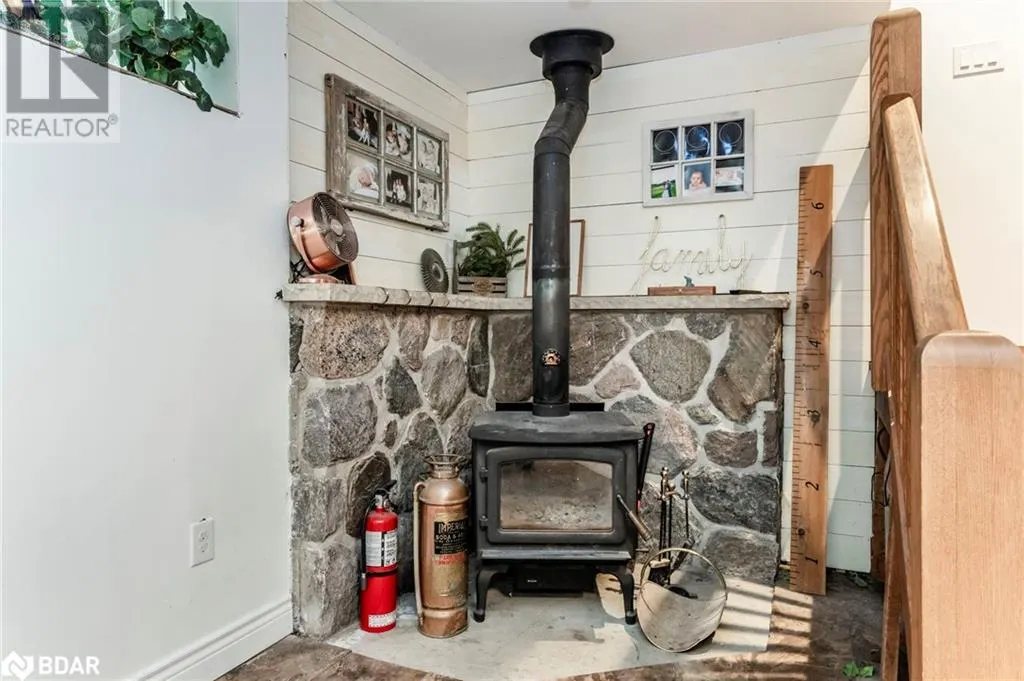 936488 DUFFERIN COUNTY ROAD 18 Road