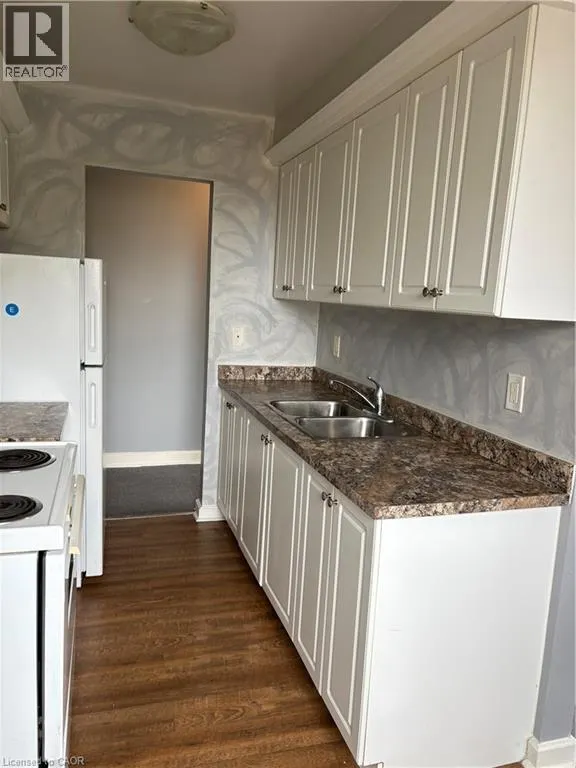524 MAIN STREET W Unit# 1, #1