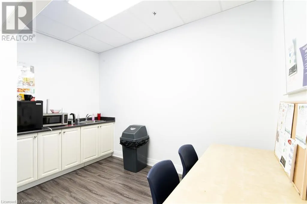 ROOM 301-250 DUNDAS Street W Unit# 308-309, #308-309
