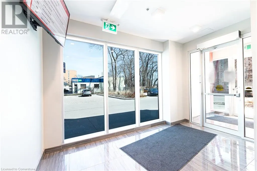 ROOM 301-250 DUNDAS Street W Unit# 308-309, #308-309