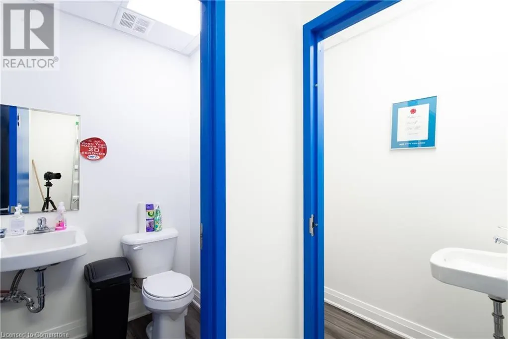 ROOM 301-250 DUNDAS Street W Unit# 308-309, #308-309