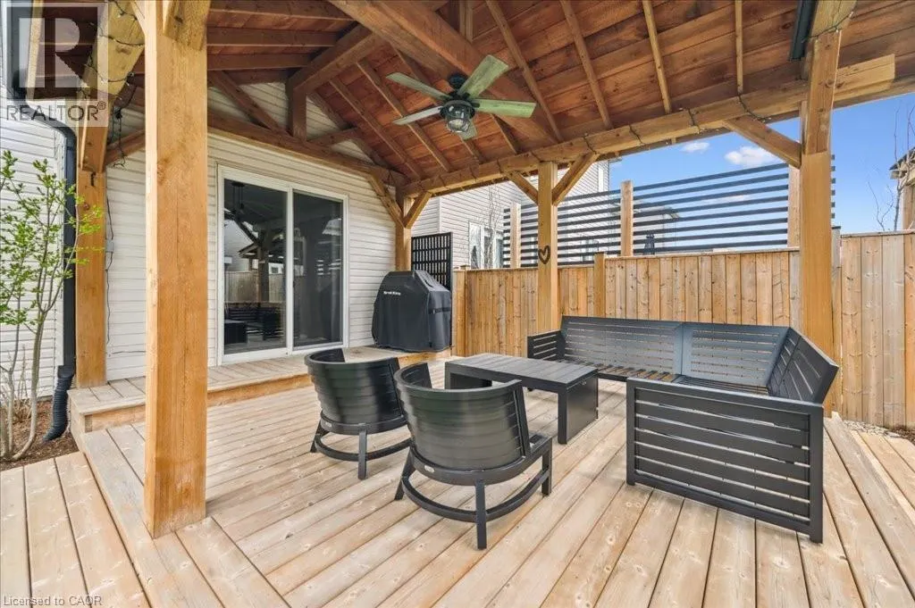 33 MCFARLANE Crescent
