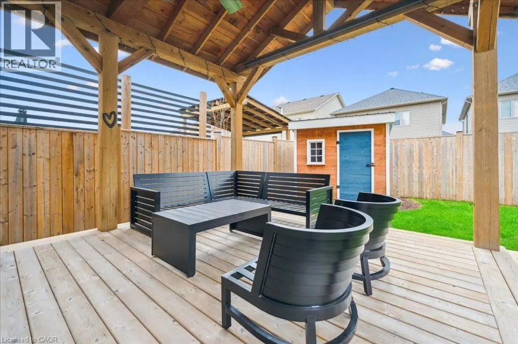 33 MCFARLANE Crescent