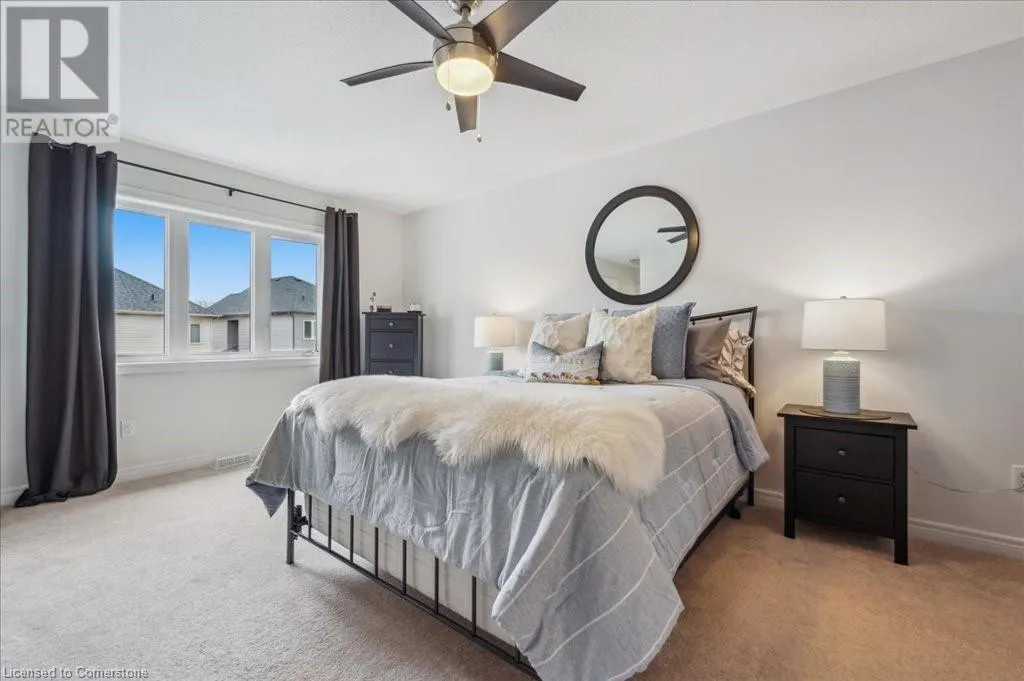 33 MCFARLANE Crescent