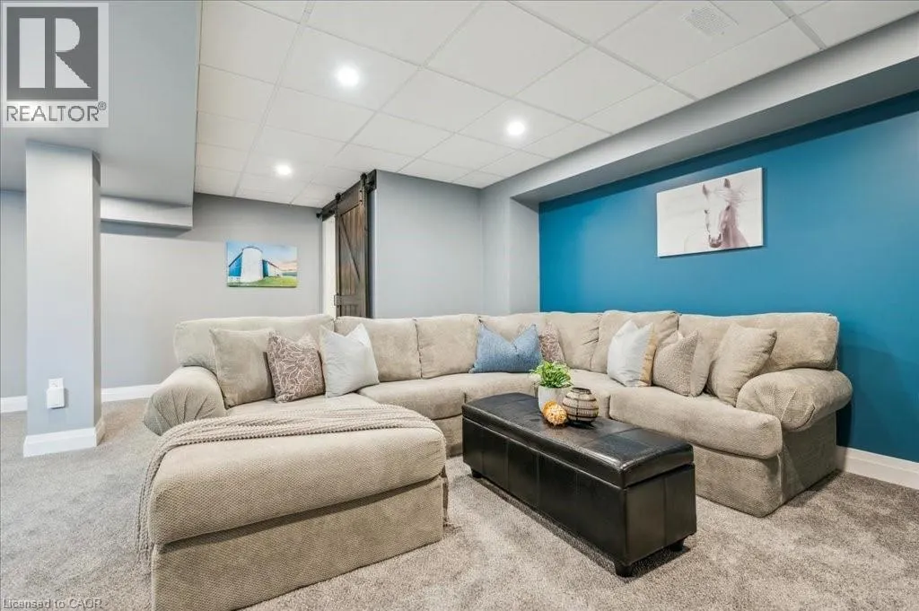 33 MCFARLANE Crescent