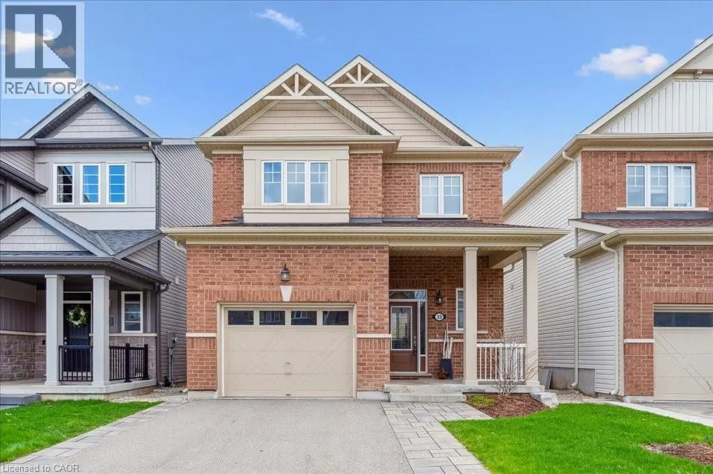 33 MCFARLANE Crescent