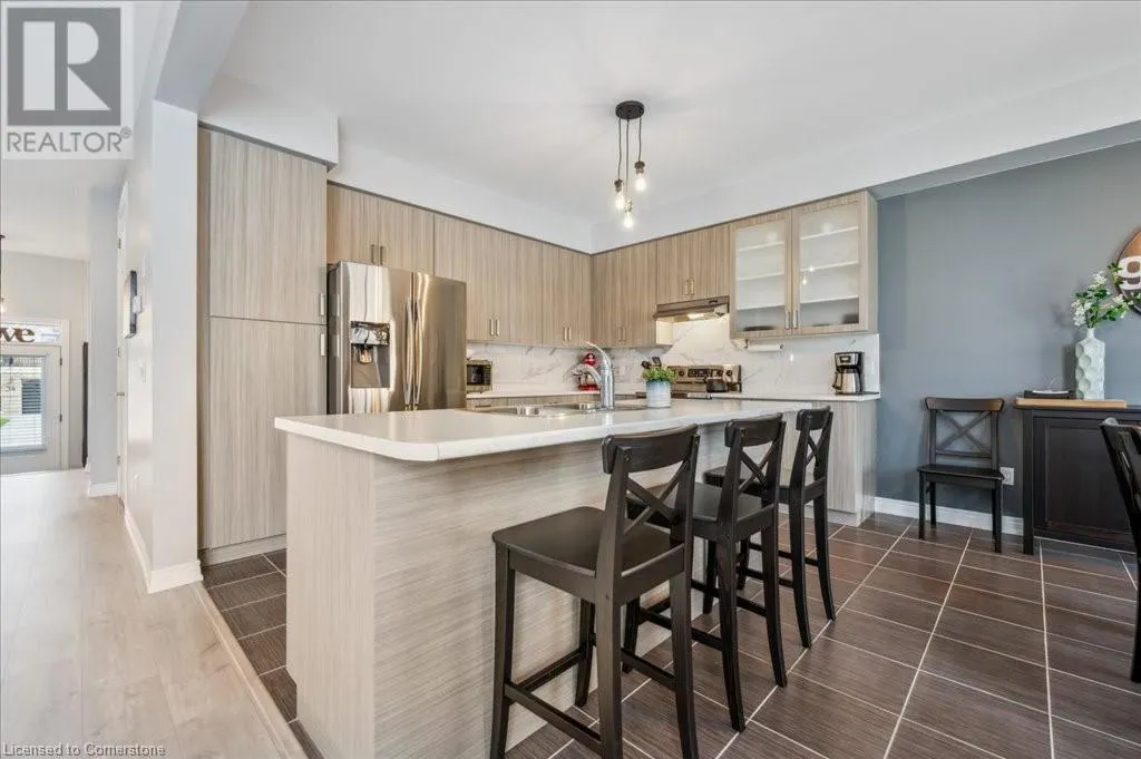 33 MCFARLANE Crescent
