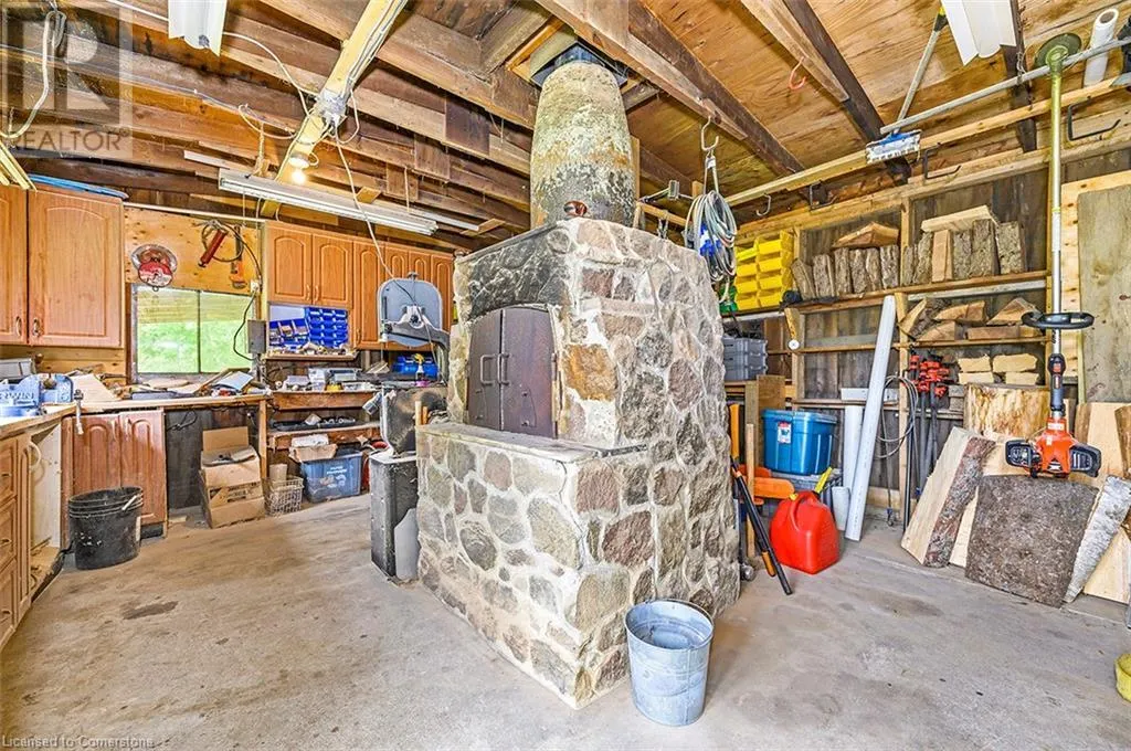 8495 APPLEBY Line