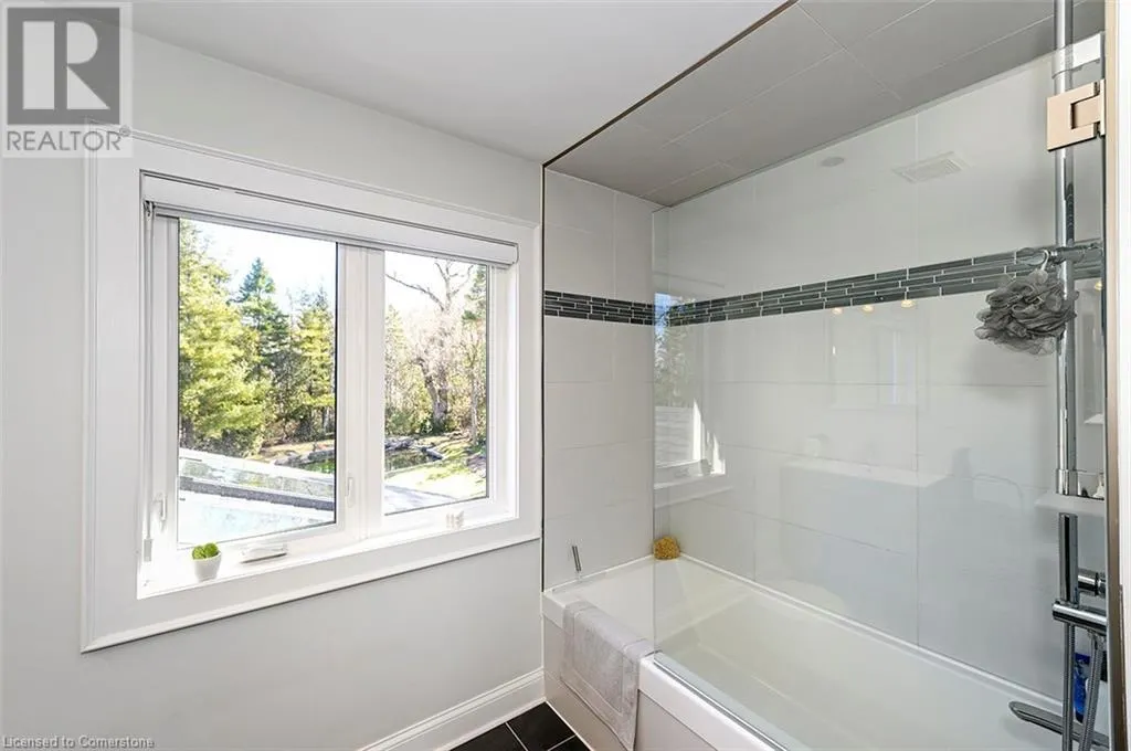 8495 APPLEBY Line